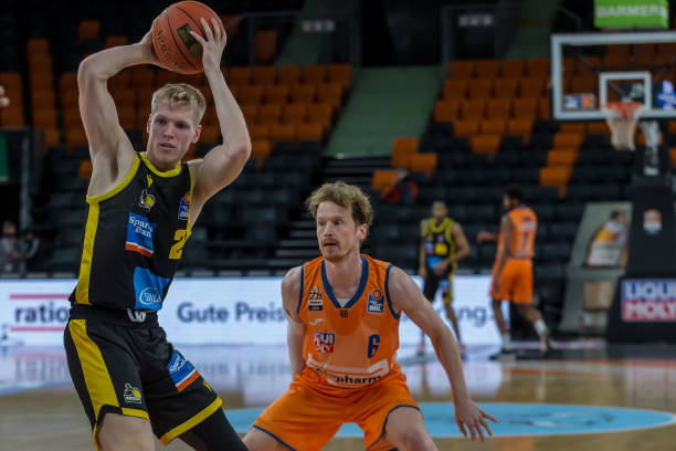 从不曾缺席 从不曾缺席