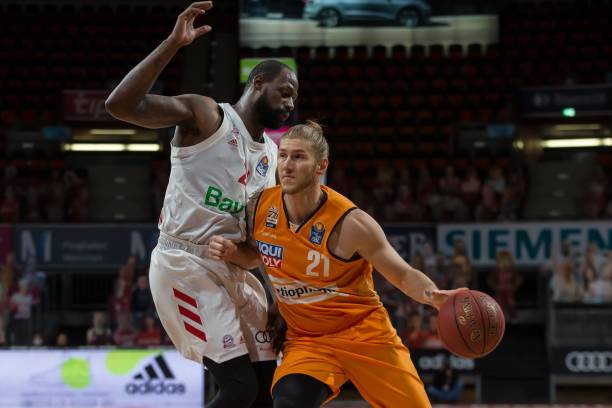 尤其是在当 尤其是在当