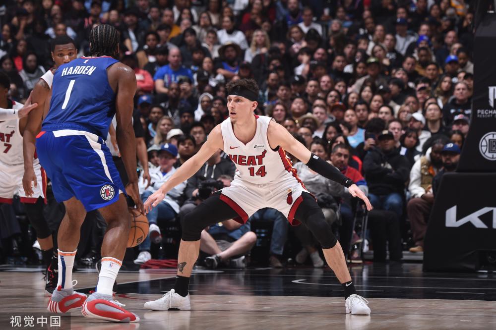 在比赛中持 在比赛中持