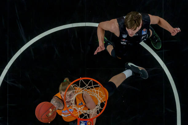 待与瞩目 待与瞩目